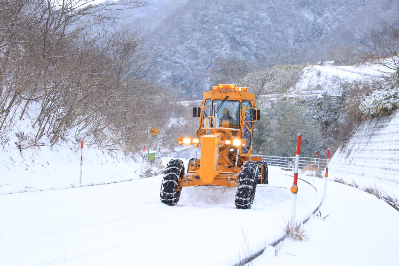 東幸建設除雪作業の様子