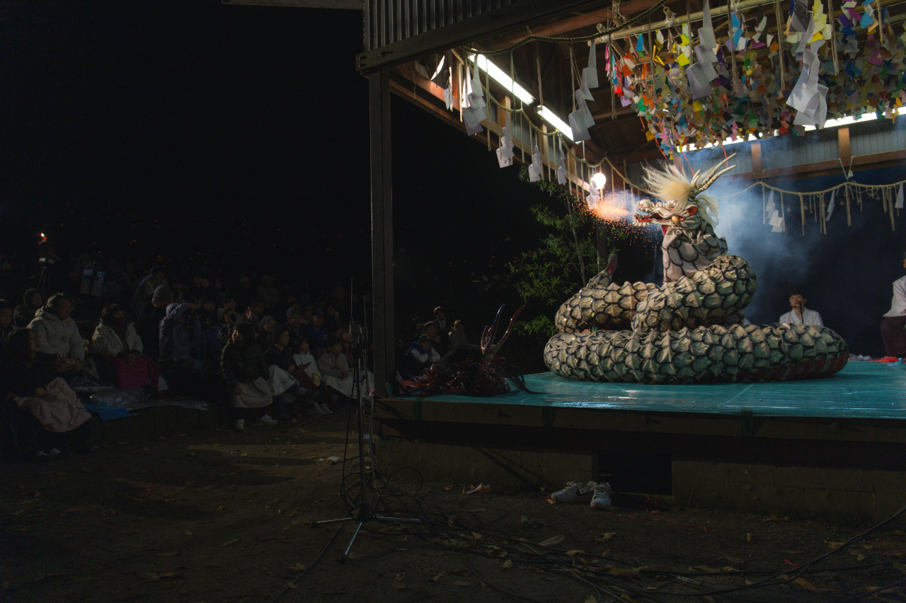 島根県美郷町の「伝統芸能と光の祭典」