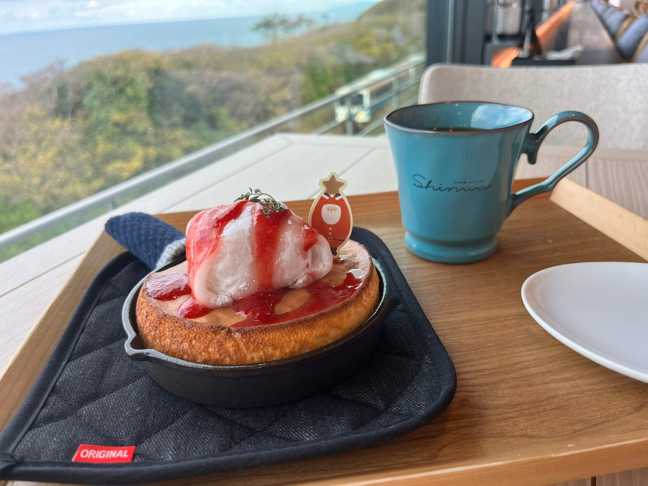 VIEW＆CAFE Shinwa 和田珍味本店「SHINWAパンケーキ　いちご雪見」